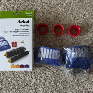 iRobot Roomba 600 Replenishment Kit / 6 Aerovac filters, 3 brush cleaning tools